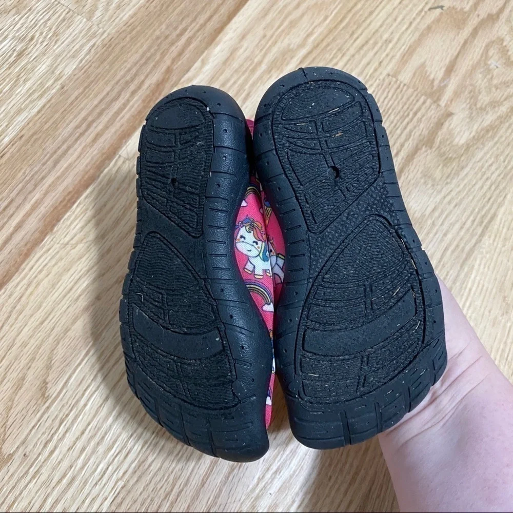 Unicorn Print Water Shoes Sz 5/6 Pink Girls